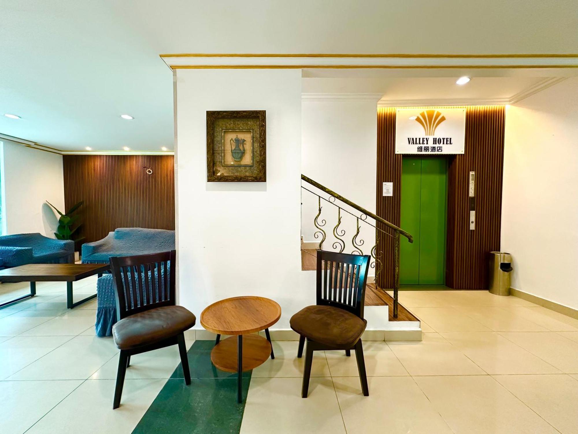 Valley Hotel Kota Kinabalu Exteriör bild